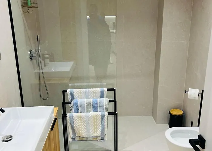 アパート Emily ゴーレム